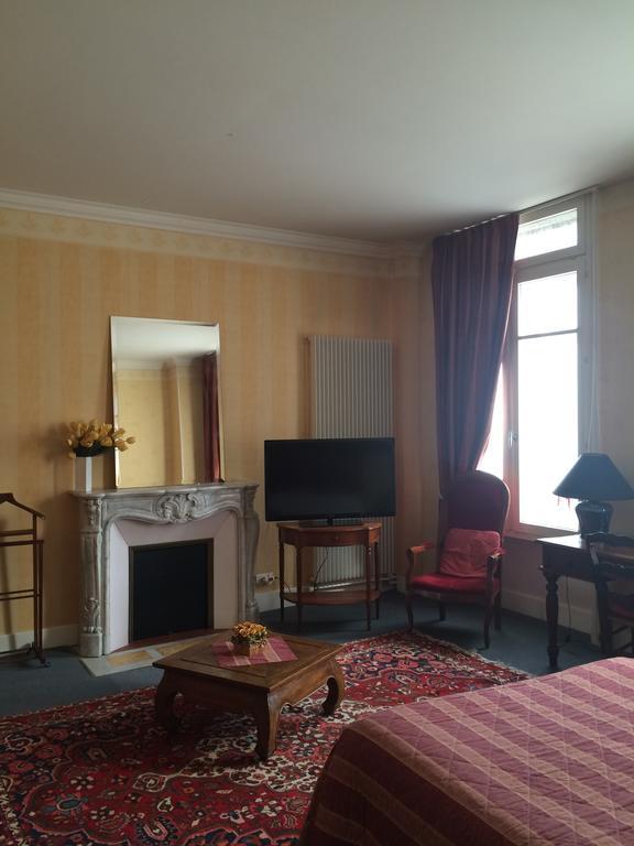 Hotel De Paris Charleville-Mézières Екстериор снимка