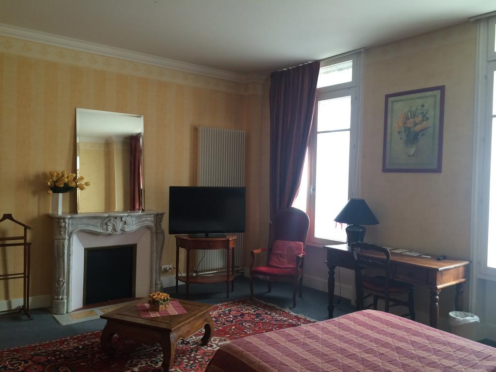 Hotel De Paris Charleville-Mézières Екстериор снимка