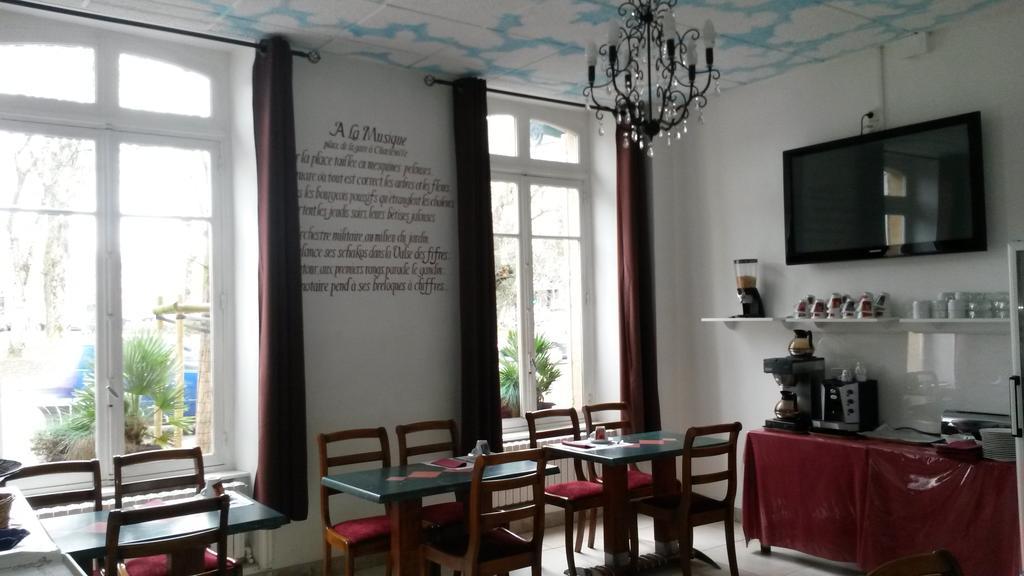 Hotel De Paris Charleville-Mézières Екстериор снимка