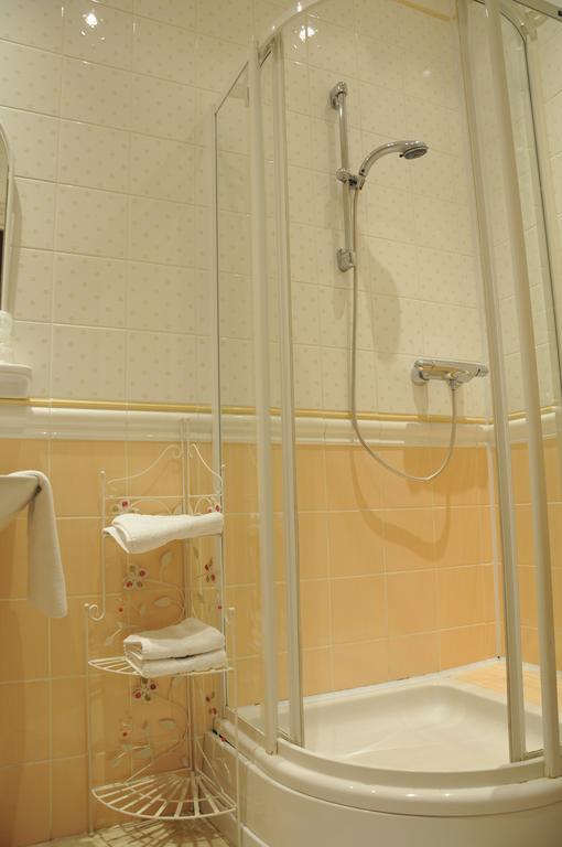Hotel De Paris Charleville-Mézières Стая снимка