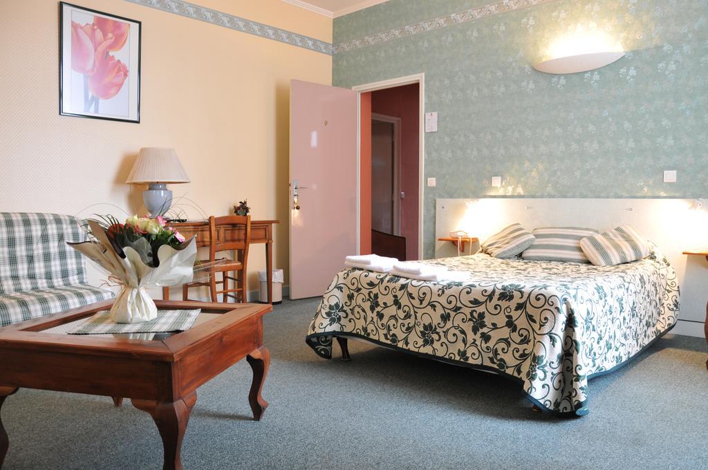 Hotel De Paris Charleville-Mézières Екстериор снимка