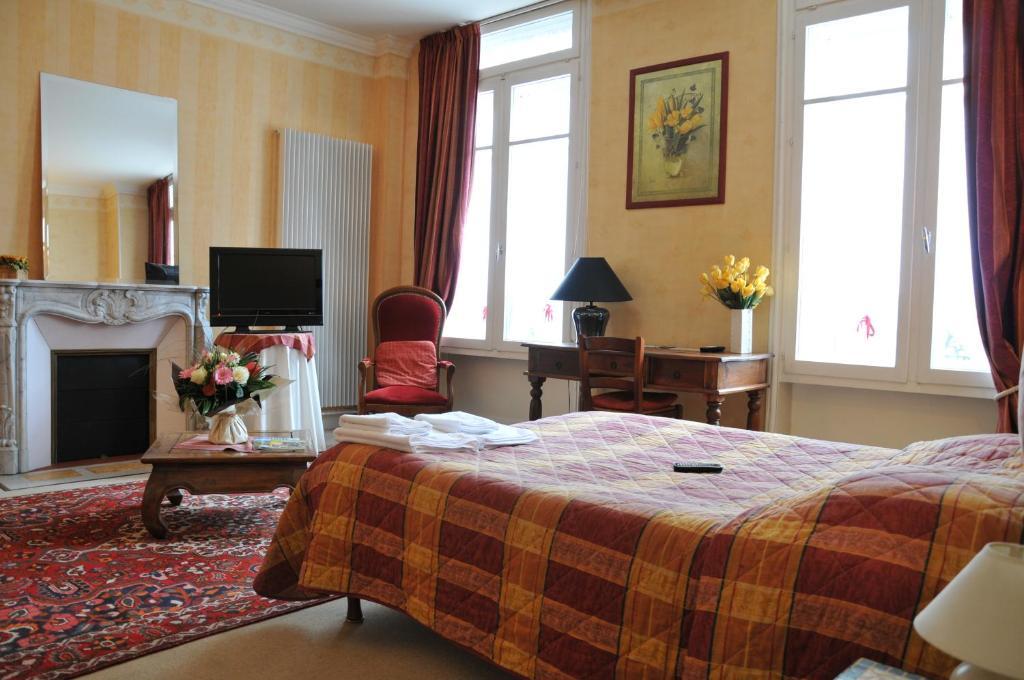 Hotel De Paris Charleville-Mézières Стая снимка